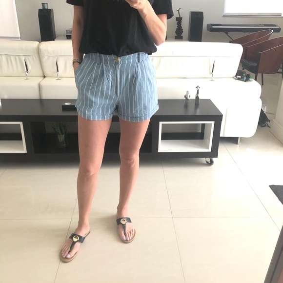 Forever 21  Blue Striped Denim Shorts Size XS - Picture 4 of 7